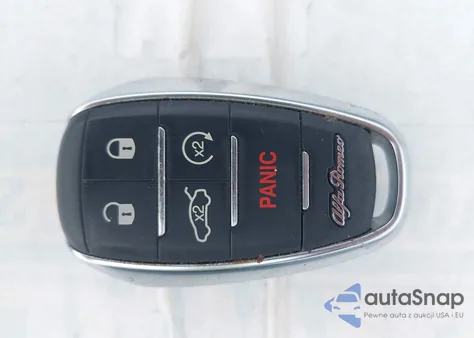 2022 Alfa Romeo Giulia Quadrifoglio Rwd z USA, uszkodzony, nr VIN ZARFAMEV3N7657494